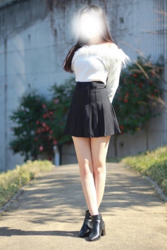 GRAND AROMA東京〜グランドアロマトウキョウのセラピスト「桃瀬りこ」