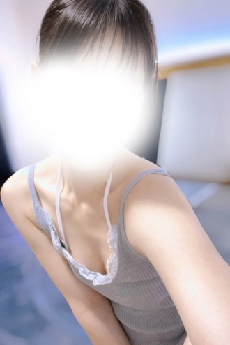 GRAND AROMA東京〜グランドアロマトウキョウのセラピスト「砂浜かれん」